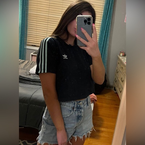 Adidas T-Shirt - Picture 3 of 5